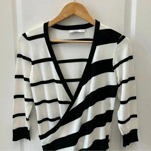 Ricki’s Wrap Front Sweater Deep V Neckline Thin Knit Black & White Stripes XS - Picture 6 of 16